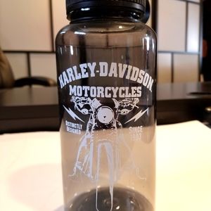NWT Harley Davidson water bottle